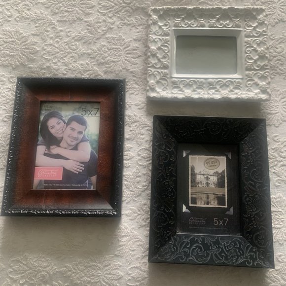 Three Photo Frames - Picture 1 of 1
